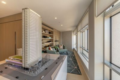 Systèmes stores enrouleurs, SG 4960, Multiscreen 1-10%, Centre Point, London, United Kingdom, Recess