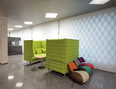 Systèmes de rideaux à bandes verticales, SG 2810, Multi Visio, Raiffeisen, Schötz, Switzerland, Vertical Waves