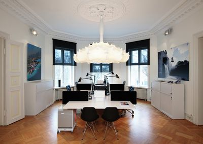 Rolgordijnsystemen, Multiscreen 1-10%, Room shot "Red Bull Office", Oslo, Norway