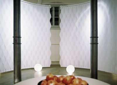 Systèmes de rideaux à bandes verticales, Vertical Waves