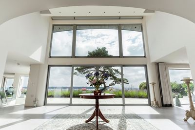 Rolgordijnsystemen, SG 4880, Multiscreen 1-10%, Room shot "Harbourside Park", Poole, Dorset, United Kingdom