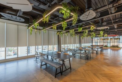 Rolgordijnsystemen, SG 4910, Versascreen 1-10%, Virgin Money, Glasgow, Scotland, United Kingdom