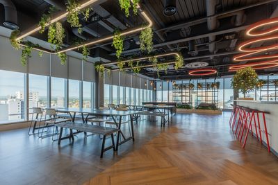 Systèmes stores enrouleurs, SG 4910, Versascreen 1-10%, Virgin Money, Glasgow, Scotland, United Kingdom