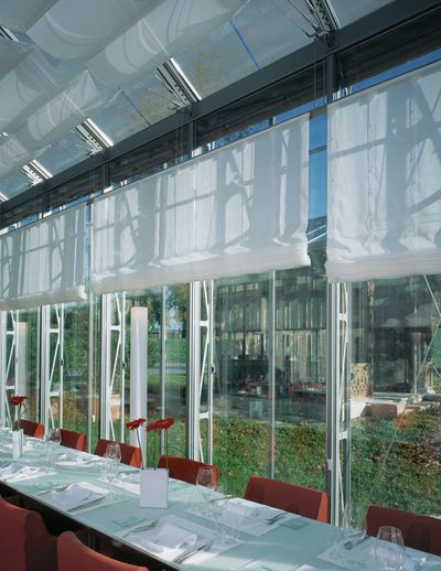 Vouwgordijnsystemen, SG 2120, Colorama 1, Room shot "Paul Klee Zentrum - Restaurant Schöngrün", Berne, Switzerland
