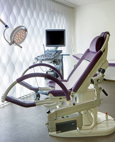 Verticale lamelgordijnsystemen, SG 2810, Multi Visio, Room shot "Health Centre Rigi AG", Küssnacht, Switzerland, Vertical Waves