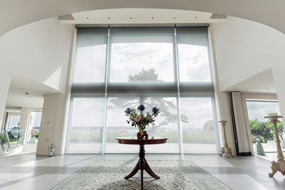 Rolgordijnsystemen, SG 4880, Multiscreen 1-10%, Room shot "Harbourside Park", Poole, Dorset, United Kingdom