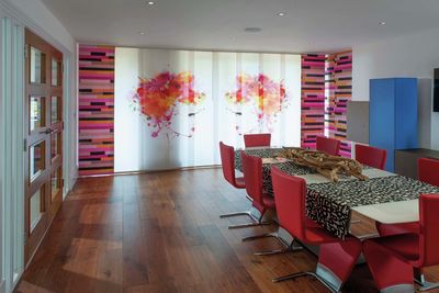 Paneelgordijnsystemen, SG 2700, Multi Shadow, Room shot "Aurora House, Essex", United Kingdom