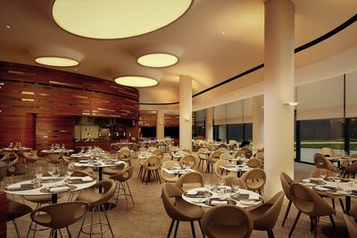 Rolgordijnsystemen, SG 4970, Multiscreen 1-10%, Double Tree by Hilton, Wroclaw, Poland